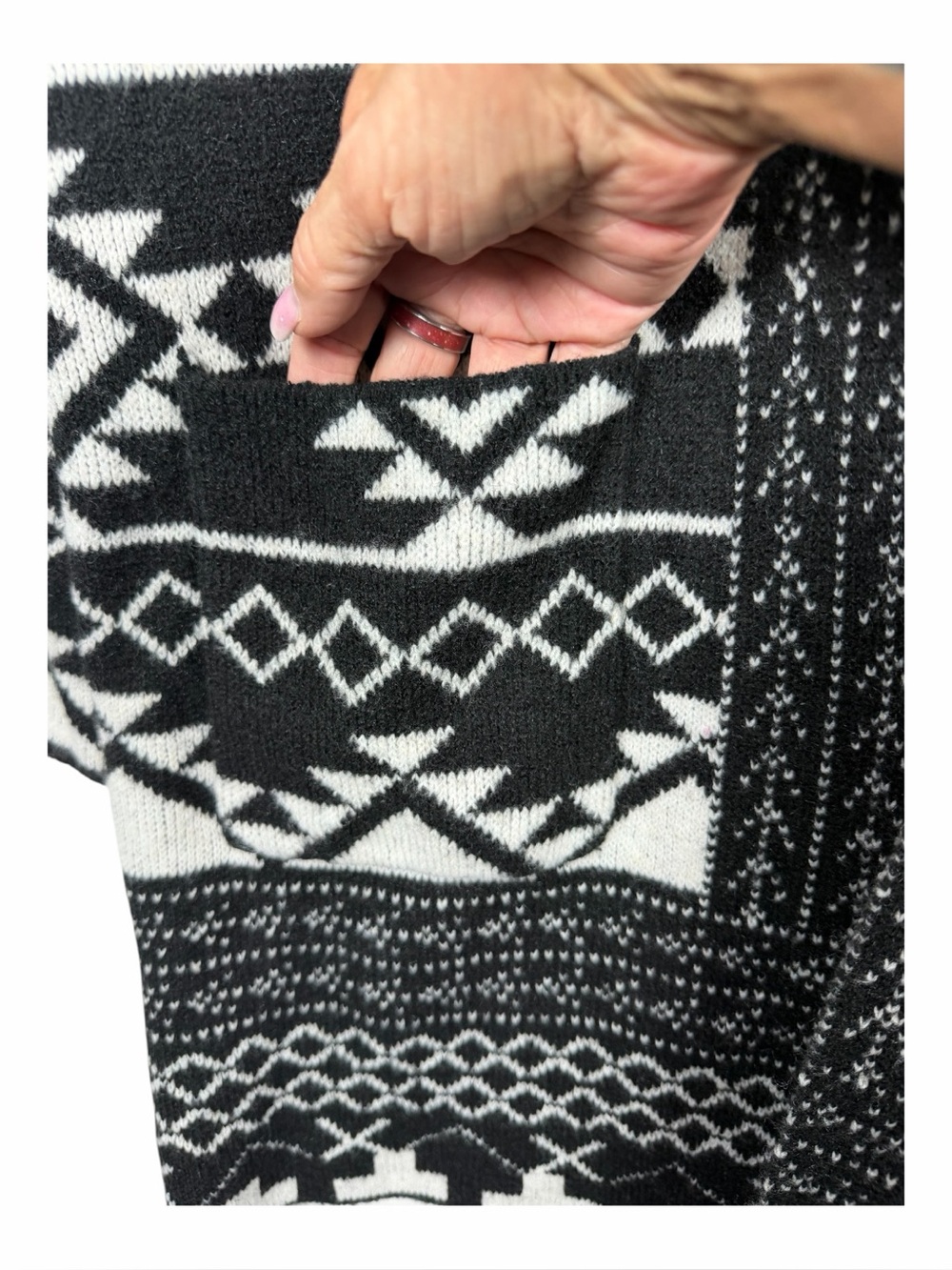 Frye NWT Women’s Black & White Geometric Pattern Open-Front Cardigan Size Large - Picture 12 of 16